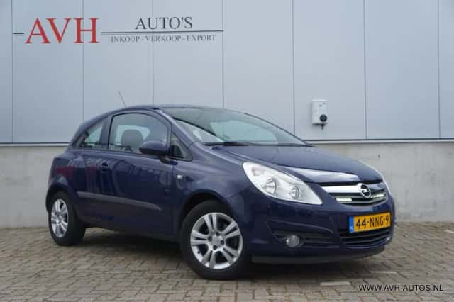 Opel Corsa (2010) thumbnail 2