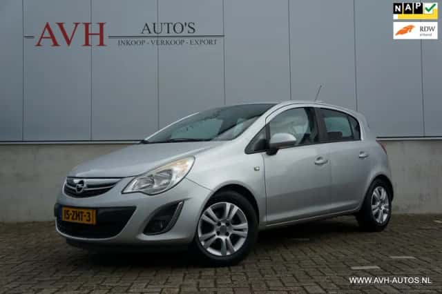 Opel Corsa (2011) thumbnail 1