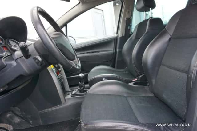 Peugeot 207 (2009) thumbnail 6