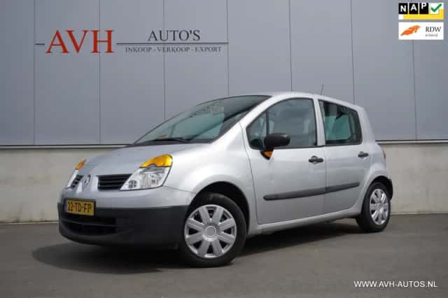 Renault Modus (2006) thumbnail 1