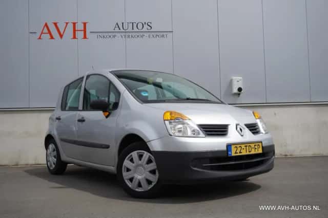 Renault Modus (2006) thumbnail 2