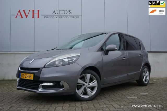 Renault Scénic (2012) thumbnail 1