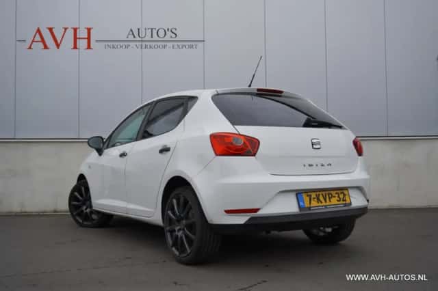 SEAT Ibiza (2012) thumbnail 4
