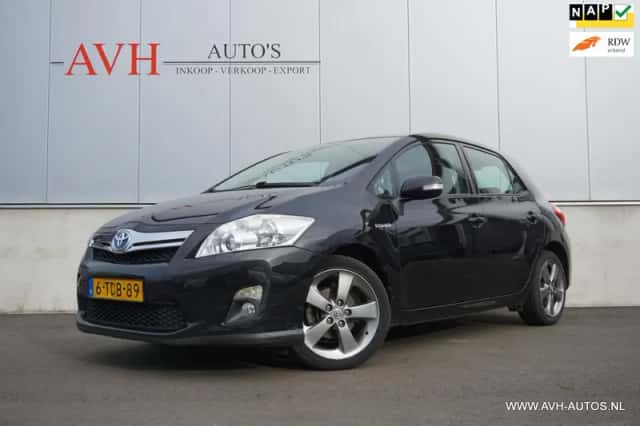 Toyota Auris (2014) thumbnail 1