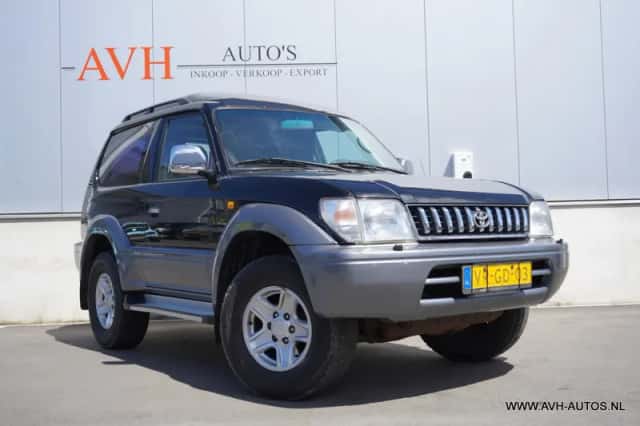 Toyota Land Cruiser (1997) thumbnail 2
