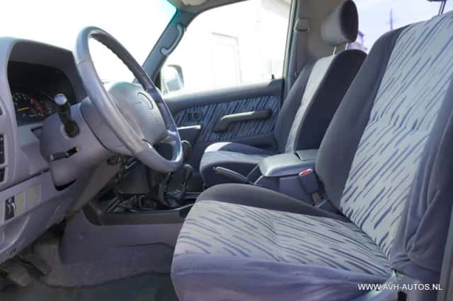 Toyota Land Cruiser (1997) thumbnail 6