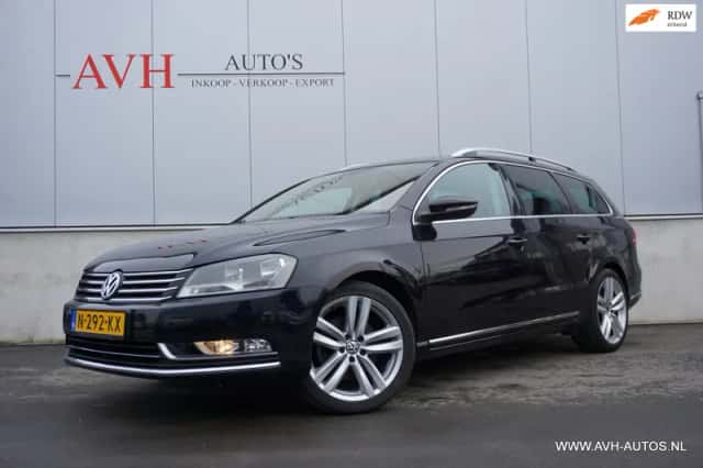 Volkswagen Passat (2011) thumbnail 1