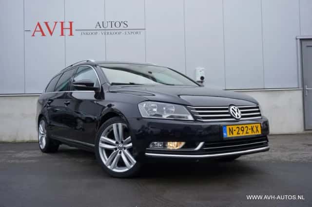 Volkswagen Passat (2011) thumbnail 2