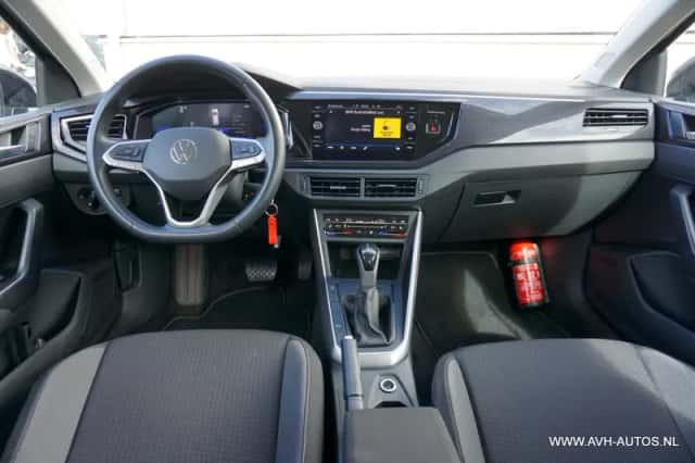 Volkswagen Polo (2024) thumbnail 5