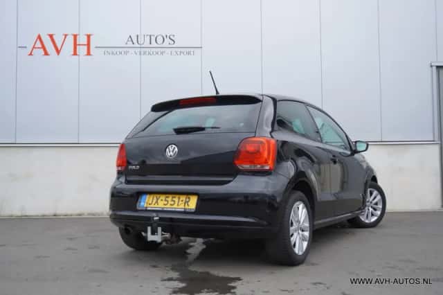 Volkswagen Polo (2011) thumbnail 3