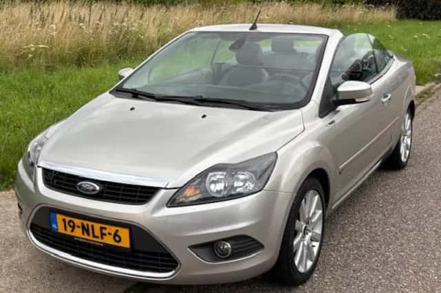 Ford Focus (2010) thumbnail 1