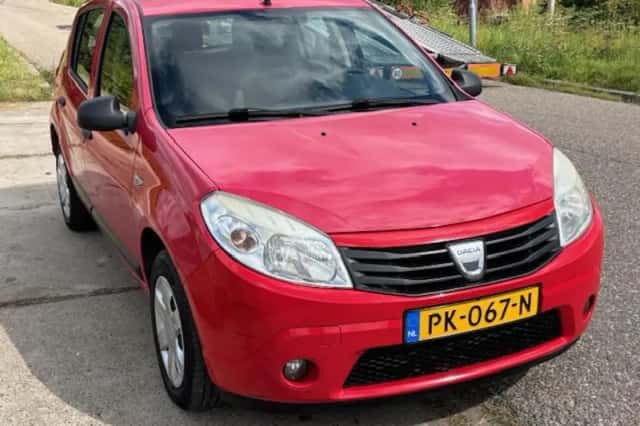 Dacia Sandero (2010) thumbnail 4