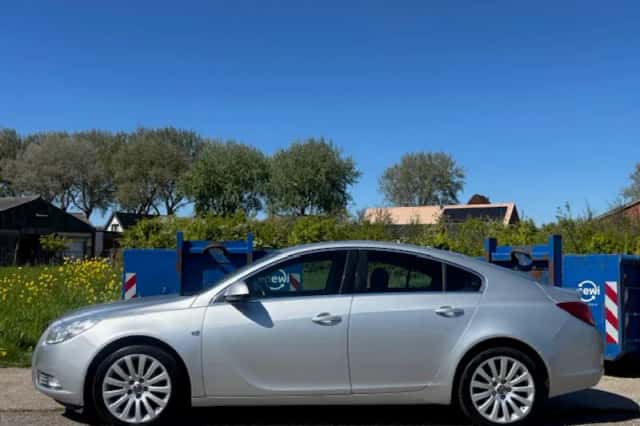 Opel Insignia (2013) thumbnail 2