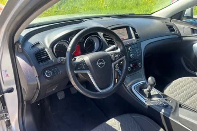Opel Insignia (2013) thumbnail 3