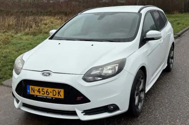 Ford Focus (2012) thumbnail 1