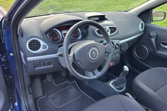Renault Clio (2007) thumbnail 3