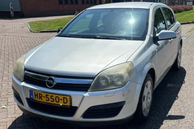 Opel Astra (2006) thumbnail 1