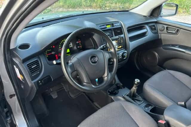Kia Sportage (2006) thumbnail 3