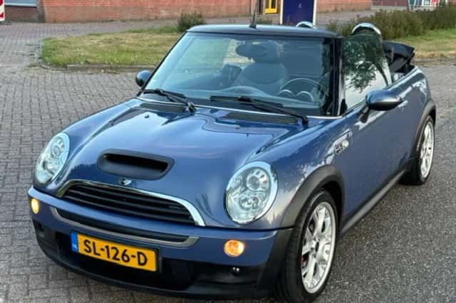MINI Cabrio (2007) thumbnail 1