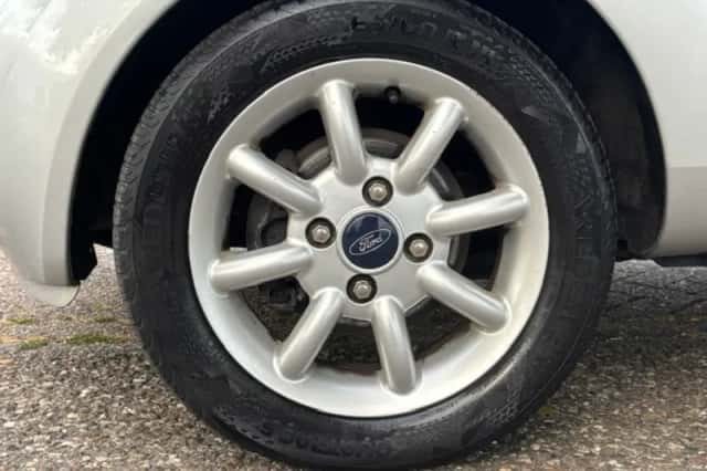 Ford Ka (2008) thumbnail 5