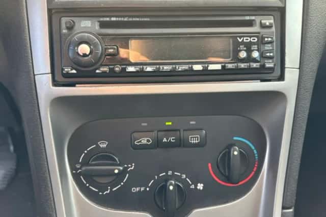 Peugeot 307 (2002) thumbnail 4