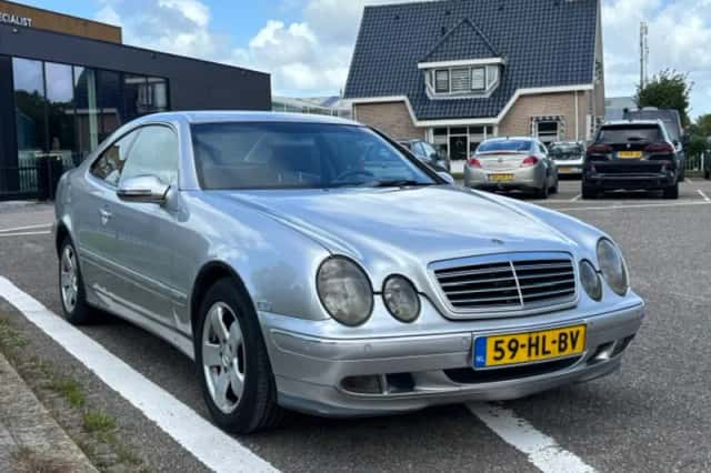 Mercedes-Benz CLK-Klasse (2001) thumbnail 6