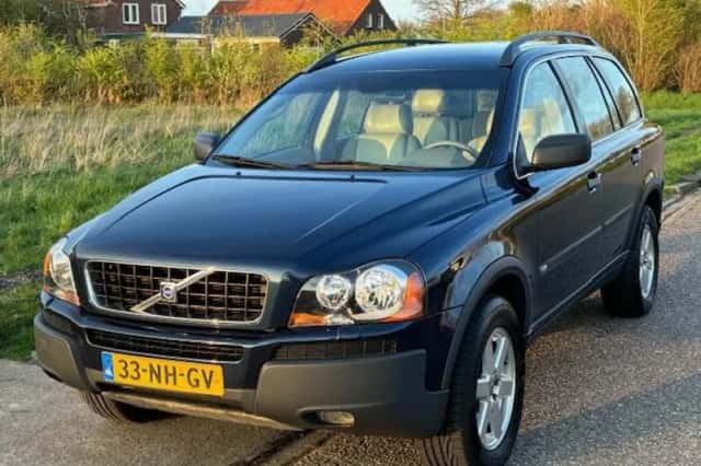 Volvo XC90 (2003) thumbnail 1