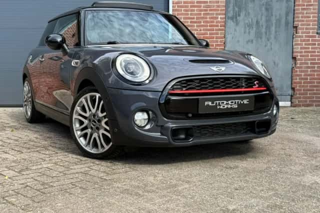 MINI Cooper S (2016) thumbnail 4