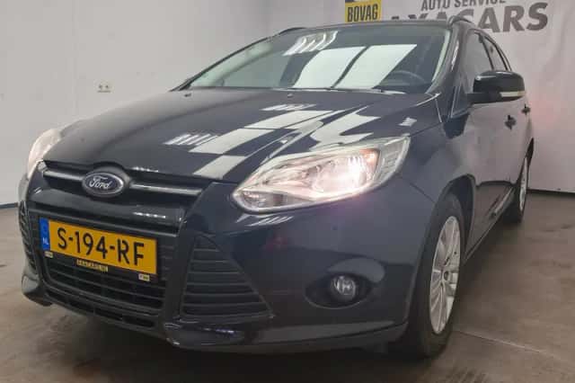 Ford Focus (2013) thumbnail 1