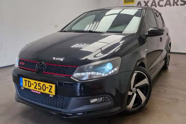Volkswagen Polo (2011) thumbnail 1