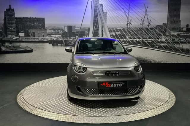 Fiat 500 (2023) thumbnail 5