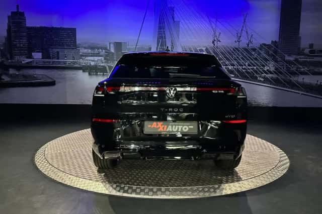 Volkswagen T-Roc (2025) thumbnail 5