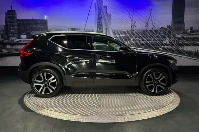 Volvo XC40 (2021) thumbnail 2