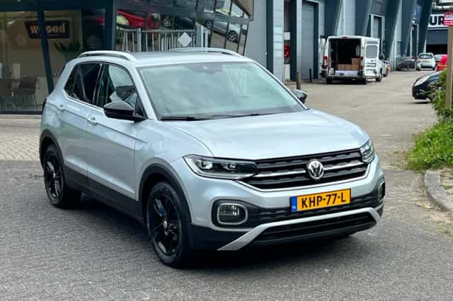 Volkswagen T-Cross (2020) thumbnail 2