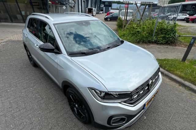 Volkswagen T-Cross (2020) thumbnail 6
