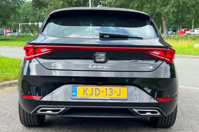 SEAT Leon (2023) thumbnail 6