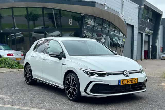 Volkswagen Golf (2022) thumbnail 1