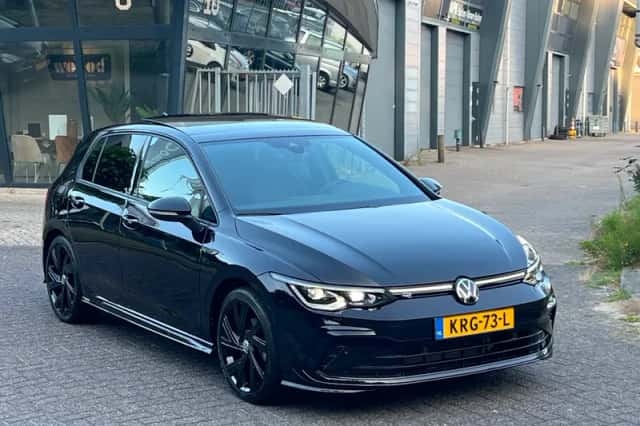 Volkswagen Golf (2024) thumbnail 4