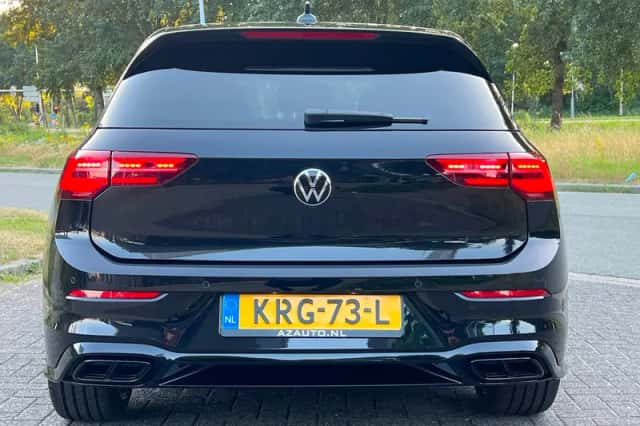 Volkswagen Golf (2024) thumbnail 6