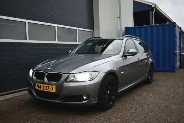 BMW 3-Serie (2009) thumbnail 1