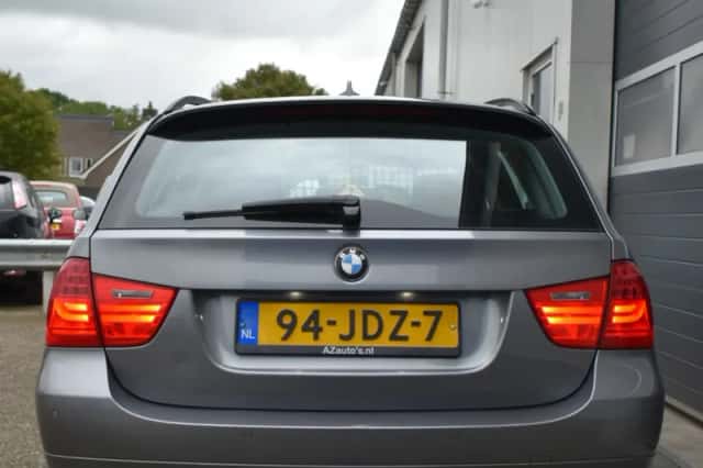BMW 3-Serie (2009) thumbnail 4
