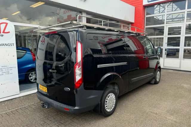 Ford Transit Custom (2013) thumbnail 4