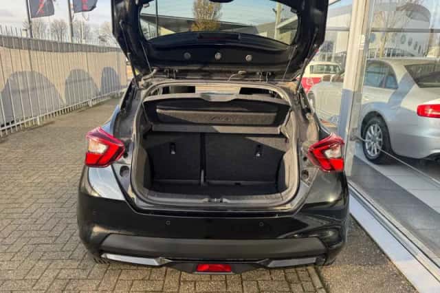 Nissan Micra (2019) thumbnail 5