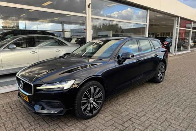 Volvo V60 (2021) thumbnail 1