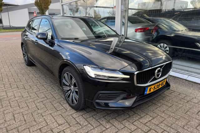 Volvo V60 (2021) thumbnail 3