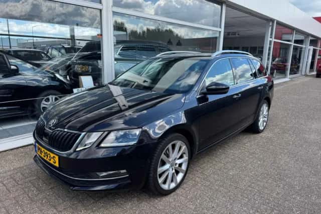 Škoda Octavia (2017) thumbnail 1