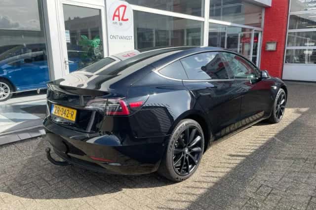 Tesla Model 3 (2019) thumbnail 6