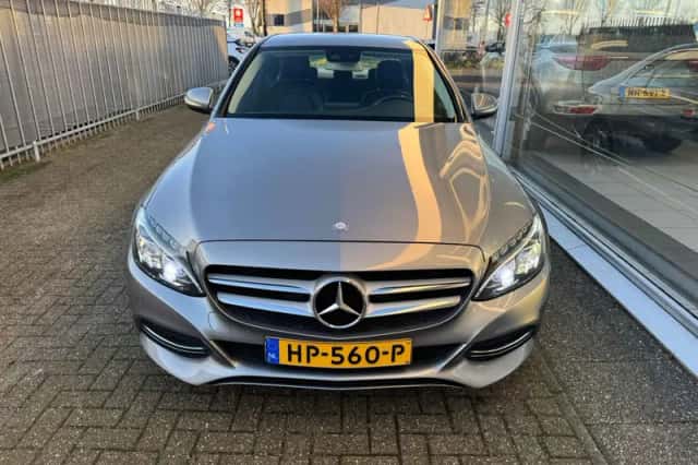 Mercedes-Benz C-Klasse (2015) thumbnail 2