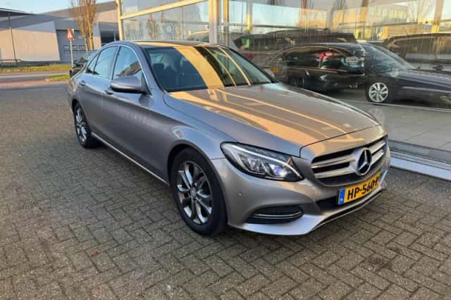 Mercedes-Benz C-Klasse (2015) thumbnail 3