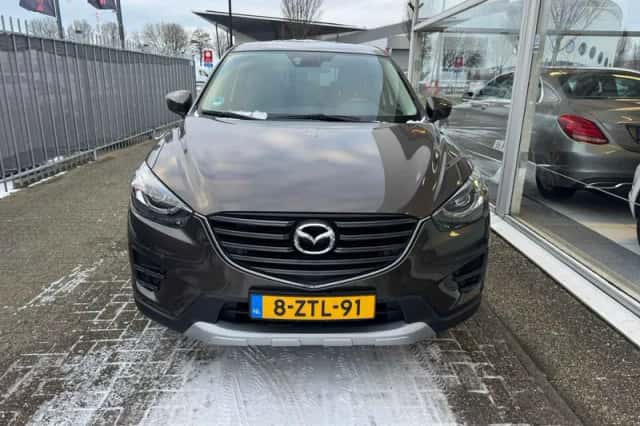 Mazda CX-5 (2015) thumbnail 2